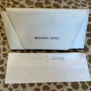 Michael Kors White Glasses/Sunglasses Case w/Beige Interior & MK Cloth~Ex Cond!